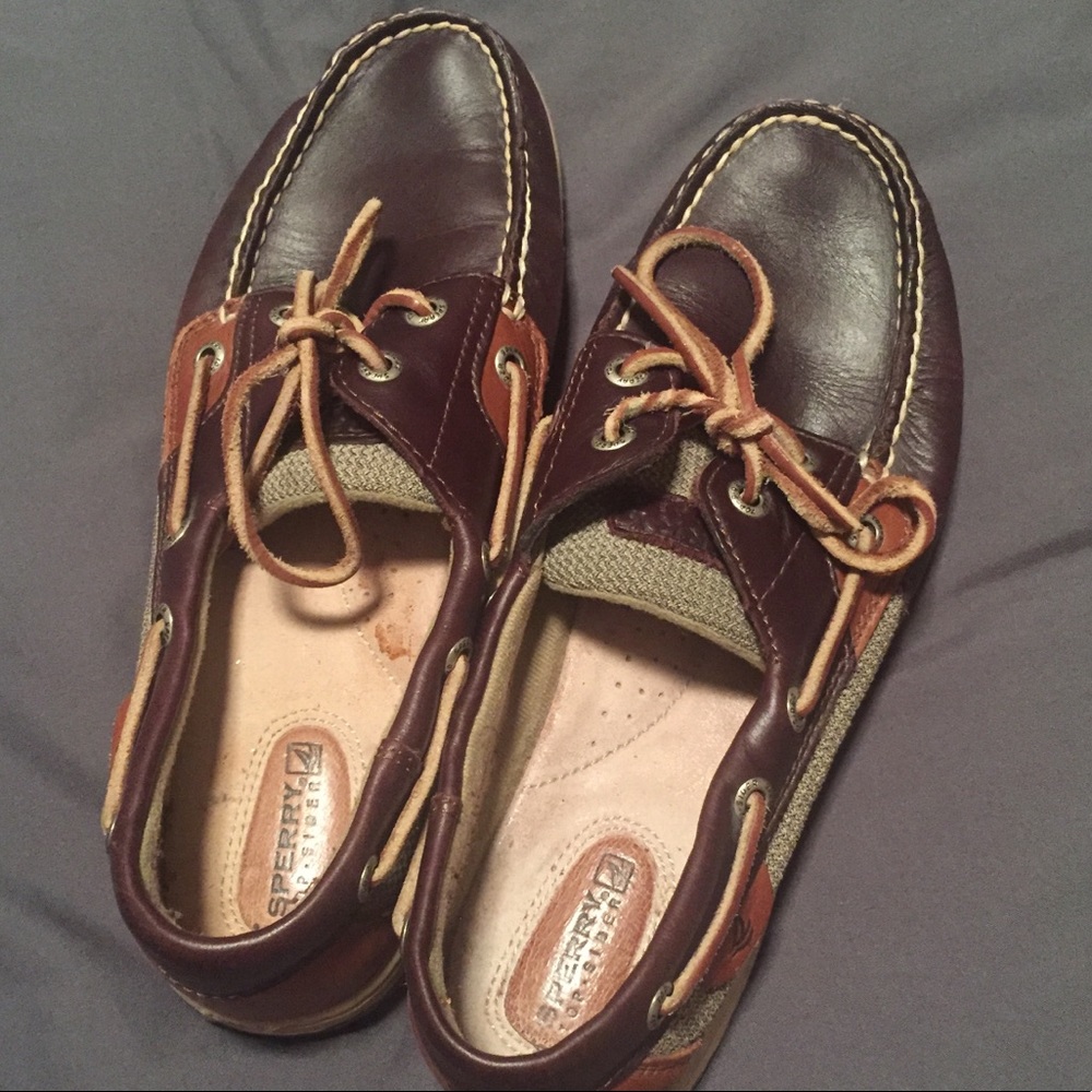 Women’s sperry shoes
